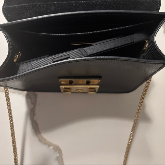 Used black FURLA crossbody bag - Picture 6 of 7
